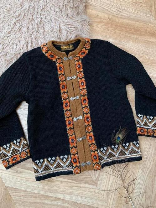Nordstrikk Norway wollen vest M bohemian wool cardigan, Kleding | Dames, Truien en Vesten, Zo goed als nieuw, Maat 38/40 (M), Zwart