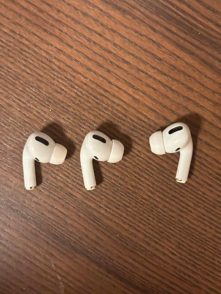 AirPods Pro oortjes 1e Gen - 2x Links, 1x Rechts, Audio, Tv en Foto, Koptelefoons, Gebruikt, Overige merken, Draadloos, Ophalen of Verzenden