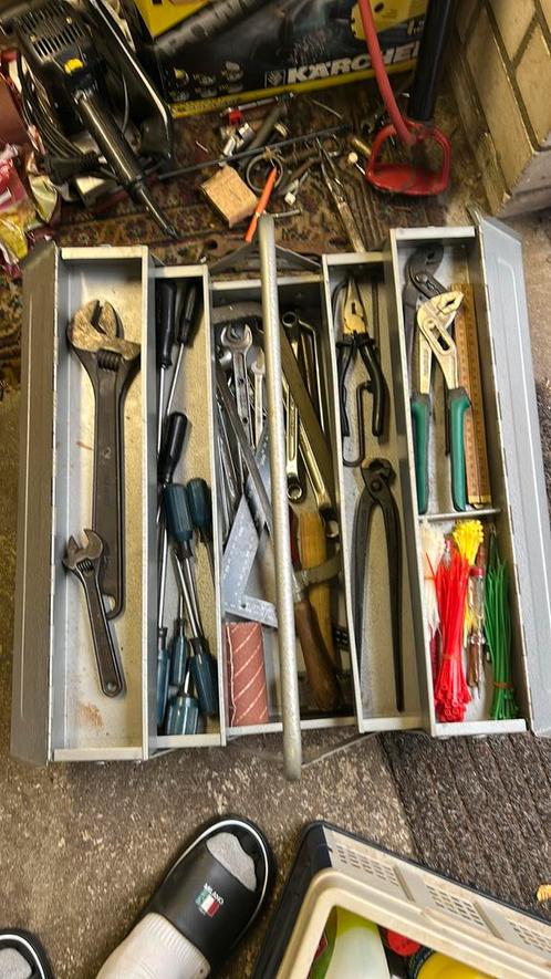 Gereedschaps kist voor loodgieters 43 delig zie omschrijving, Doe-het-zelf en Verbouw, Gereedschap | Handgereedschap, Zo goed als nieuw