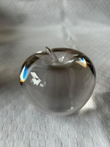 Wedgwood Glass: De Appel, kristal, glaskunst beschikbaar voor biedingen