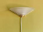 Mooie glazen wandlamp uit de jaren 80 halve maan, Huis en Inrichting, Lampen | Wandlampen, Ophalen of Verzenden, Zo goed als nieuw