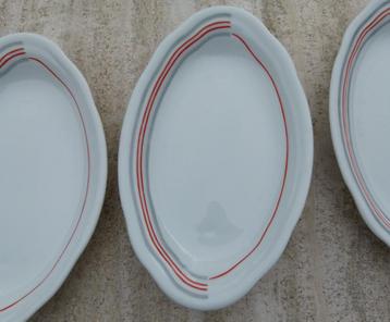 Art Deco MOSA 3 Witte Serveer / Beleg met Rood en Zilver  beschikbaar voor biedingen