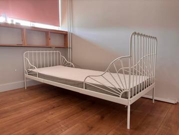 Wit metalen bedframe - Eenpersoons minnen ikea - afbeelding 1