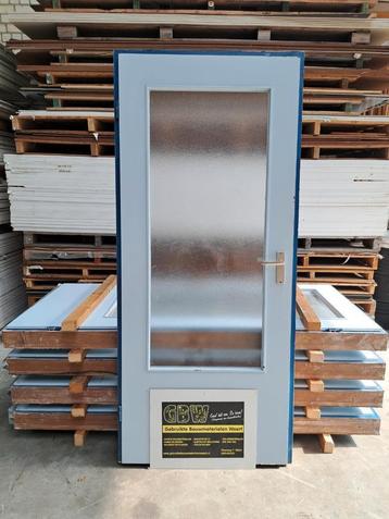 binnendeur met kozijn, diverse afmetingen, hout, aluminium.  beschikbaar voor biedingen