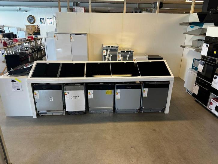 Diverse Inductie Kookplaten Nieuw. Vanaf €299, Witgoed en Apparatuur, Kookplaten, Nieuw, Inbouw, Inductie, 4 kookzones, Ophalen