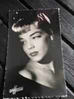 Filmster Simone Signoret, Ophalen of Verzenden, Zo goed als nieuw, Foto of Kaart