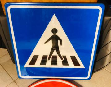 Verkeersbord, voetgangers oversteek plaats, metaal, leuk beschikbaar voor biedingen