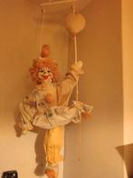 Clown op schommel, Ophalen of Verzenden, Gebruikt