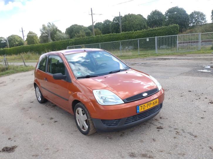 VERKOCHT Ford Fiësta 1.25 16V 3DR 2004 Bruin Airco Trekhaak, Auto's, Ford, Bedrijf, Fiësta, ABS, Airconditioning, Alarm, Centrale vergrendeling