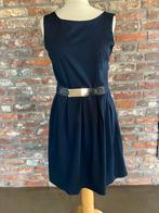 Blauwe cocktail dress met goud accent maat M, Kleding | Dames, Jurken, Blauw, Ophalen of Verzenden, Zo goed als nieuw, Maat 36 (S)