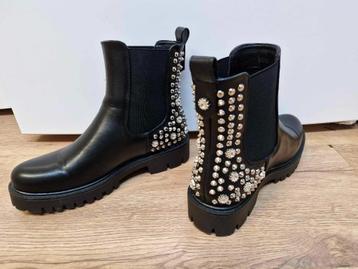 Gave Boots beschikbaar voor biedingen