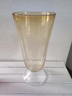 Vaas op voet, Huis en Inrichting, Ophalen of Verzenden, Zo goed als nieuw, Glas, Minder dan 50 cm