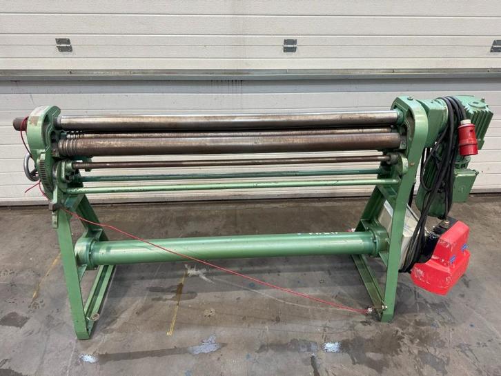 elektrisch aangedreven 3 rollen wals Nossebro (Sweden), Doe-het-zelf en Verbouw, Gereedschap | Overige machines, Gebruikt, Ophalen