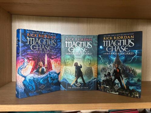 Magnus Chase Trilogy hardcover Disney Hyperion, Boeken, Fantasy, Zo goed als nieuw, Ophalen of Verzenden