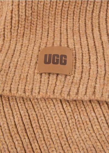 Mooie UGG sjaal (nieuw!!!) met prijskaartje beschikbaar voor biedingen