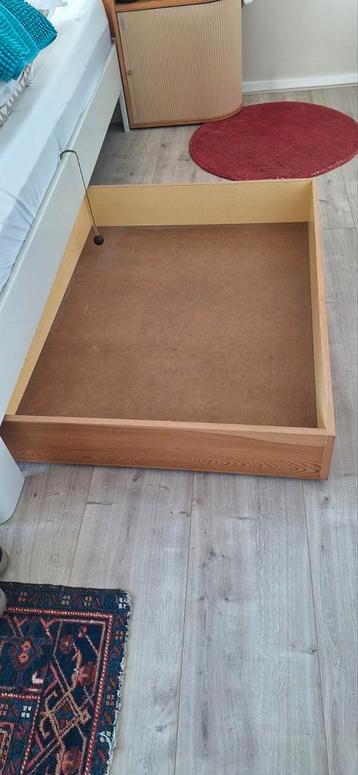 2 bedlades Ikea beschikbaar voor biedingen