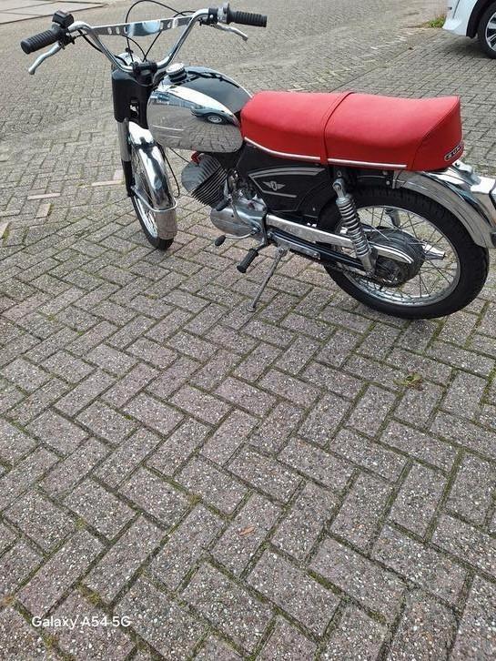 KS 100 zundapp incl blauwe motorkenteken, Fietsen en Brommers, Brommers | Zundapp, Zo goed als nieuw, Ophalen of Verzenden