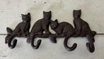 Gietijzeren kapstokje wandrekje met poezen en 4 haken, Wandkapstok, Nieuw, Ophalen of Verzenden, Minder dan 100 cm