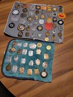 Carnaval metalen  oude medailles  c.v de Leute, Verzamelen, Speldjes, Pins en Buttons, Ophalen of Verzenden, Zo goed als nieuw