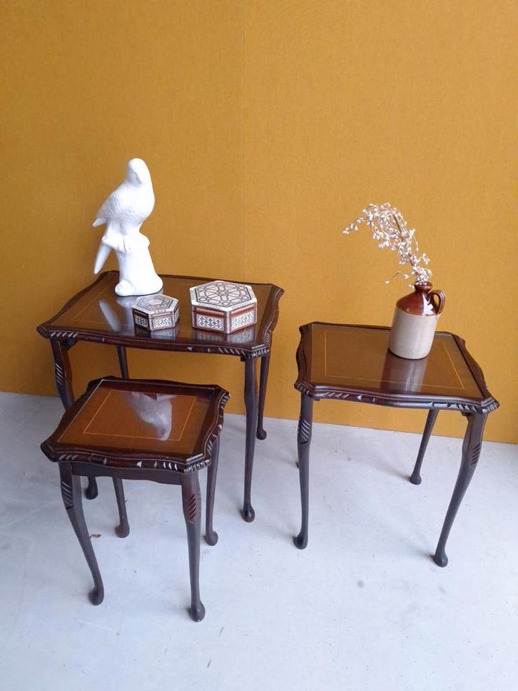Vintage Engelse mimi set, mini set van 3 nesting tables, Huis en Inrichting, Tafels | Bijzettafels, Gebruikt, Rechthoekig, Minder dan 45 cm