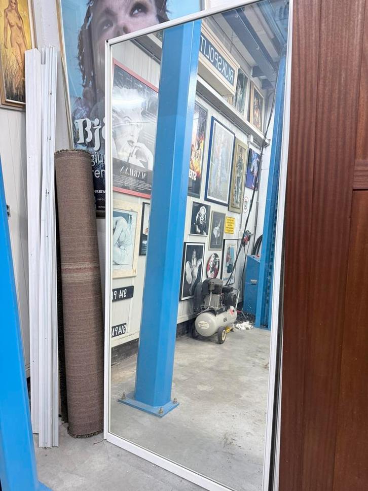 Spiegelwand bestaand uit 5 x spiegeldeur voor op schuifrails, Huis en Inrichting, Woonaccessoires | Spiegels, Zo goed als nieuw