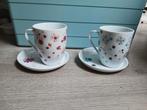 Agatha's Bester thee servies kop en schotel met bloemenmotie, Keramiek, Ophalen of Verzenden, Zo goed als nieuw, Overige stijlen