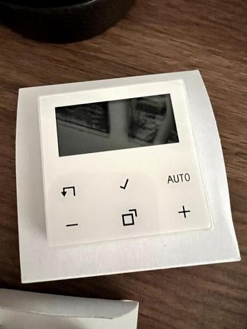 JUNG HOME kamerthermostaat display, SMART HOME BT A 1791 WW beschikbaar voor biedingen