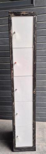 Lockerkast met mooie omlijsting, Ophalen, Nieuw