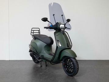 Vespa Sprint Army Green NIEUW 0 KM CUSTOM beschikbaar voor biedingen