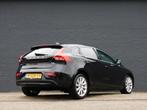 Volvo V40 1.6 D2 Summum STANDKACHEL! LEER! CRUISE! NAVI! AIR, Voorwielaandrijving, Euro 5, Gebruikt, Zwart