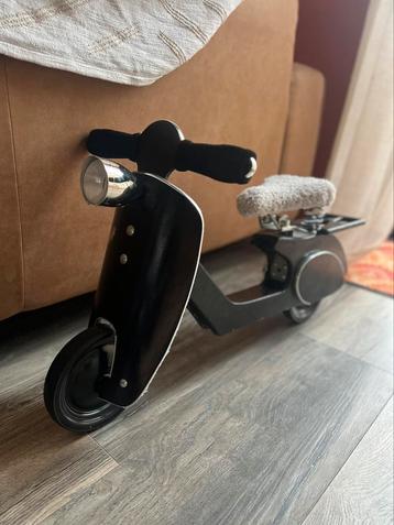 Houten loopfiets / scooter vintage beschikbaar voor biedingen