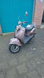 La souris trendy, Fietsen en Brommers, Scooters | Overige merken, Ophalen of Verzenden, Zo goed als nieuw, Benzine