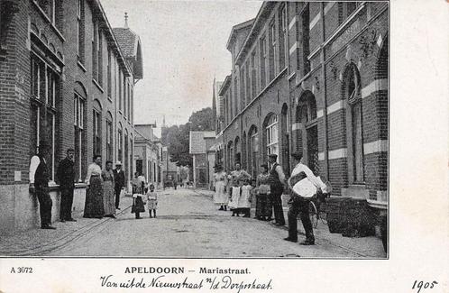 AY400 Apeldoorn Mariastraat volk straatleven Fraai ca. 1905, Verzamelen, Ansichtkaarten | Nederland, Ongelopen, Gelderland, Voor 1920