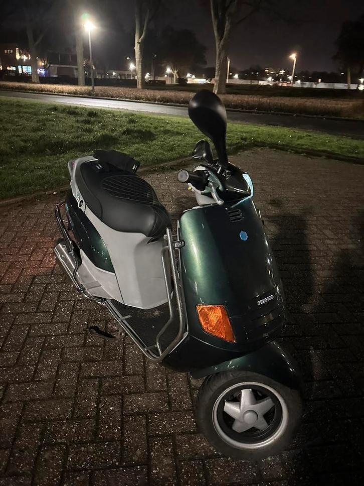 SKR 125 Stage1 A1, Fietsen en Brommers, Scooters | Piaggio, Zo goed als nieuw, Overige modellen, Tweetakt, Ophalen