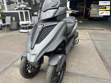 Piaggio Scooter 300 MP3 Yourban beschikbaar voor biedingen