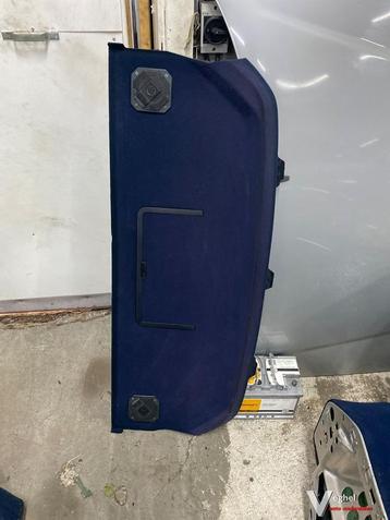 Mercedes W124 Sedan Hoedenplank 1985 Blauw  beschikbaar voor biedingen