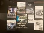 T E A B : 8 verschillende Mitsubishi Outlander PHEV folders, Ophalen, Zo goed als nieuw, Mitsubishi
