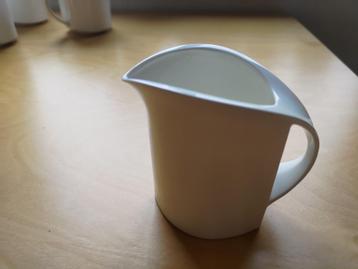Villeroy & Boch, model Alba. Melkkannetje  beschikbaar voor biedingen