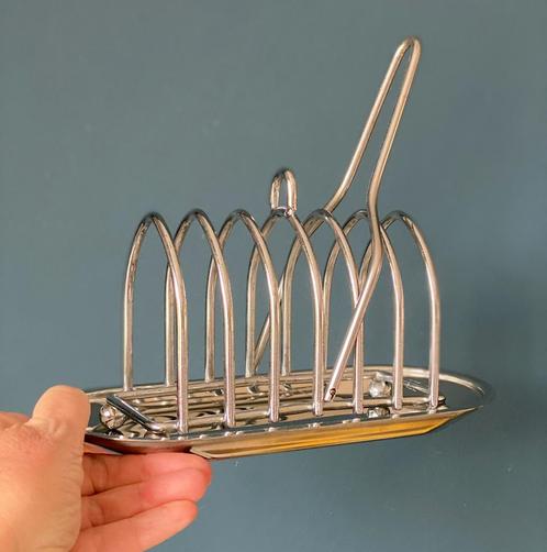 Toastrekje met onderbordje en botersnijder, Huis en Inrichting, Keuken | Servies, Overige stijlen, Verzenden
