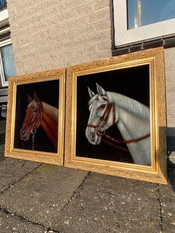 2 velours paarden schilderij 