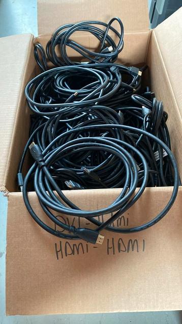 50 kabel HDMI x HDMI en 5x HDMI x HDMI(gehoekt 90 gr) beschikbaar voor biedingen