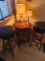 2 oude lederen barkrukken leeftijd onbekend., Ophalen, Gebruikt