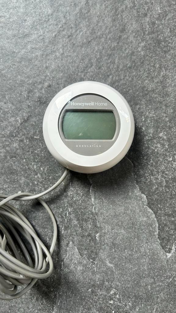 Honeywell Round Modulation Thermostaat T87M2018, Doe-het-zelf en Verbouw, Thermostaten, Gebruikt, Slimme thermostaat, Ophalen of Verzenden