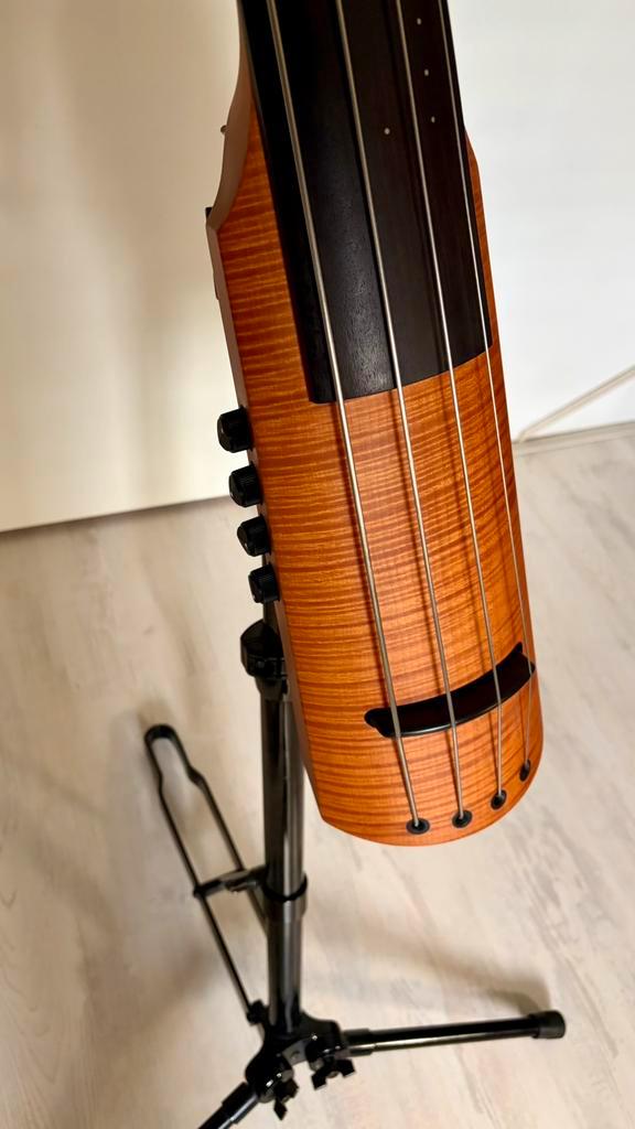 NS Design CR4 electric contrabass, Muziek en Instrumenten, Snaarinstrumenten | Gitaren | Bas, Zo goed als nieuw, Ophalen