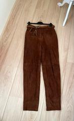 Cognac bruin echt suède broek - Maat 38 (M), Kleding | Dames, Broeken en Pantalons, Maat 38/40 (M), Bruin, Ophalen of Verzenden