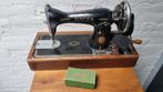 Oude Singer naaimachine, Antiek en Kunst, Antiek | Naaimachines, Ophalen of Verzenden