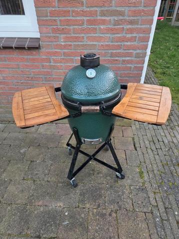 Big green egg small inc nest, eggmates, connveggtor, ash bas beschikbaar voor biedingen