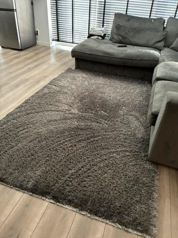 Hoogpolig grijs vloerkleed 230x160, Huis en Inrichting, Stoffering | Tapijten en Kleden, Zo goed als nieuw, 200 cm of meer, 200 cm of meer