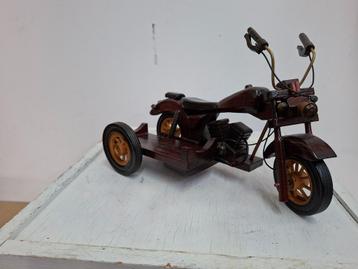 houtgemaakte houten motor met zijspan beschikbaar voor biedingen