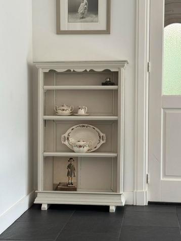 Wandkastje 77x21x120 cm beschikbaar voor biedingen